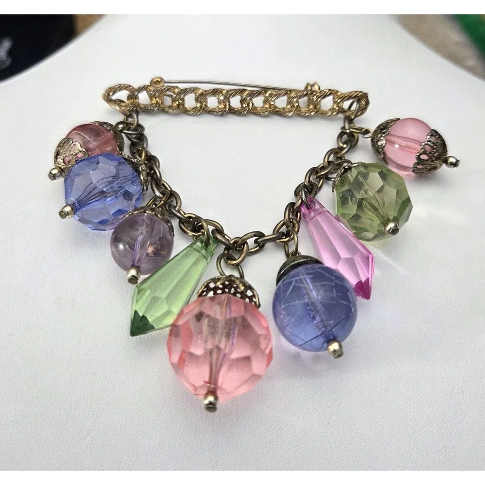 Vintage Bar‎ Brooch PIN Faceted Faux Crystal Dangling Charms Beaded Bead Caps